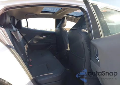 2026 Toyota Prius Limited Awd-E z USA, uszkodzony, nr VIN JTDADABU0T3031153